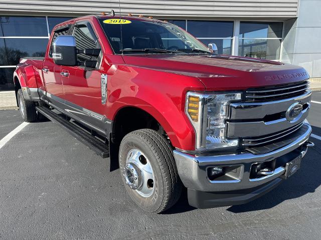 Used 2019 Ford F-350 Super Duty Lariat with VIN 1FT8W3DT4KEG73564 for sale in Kansas City