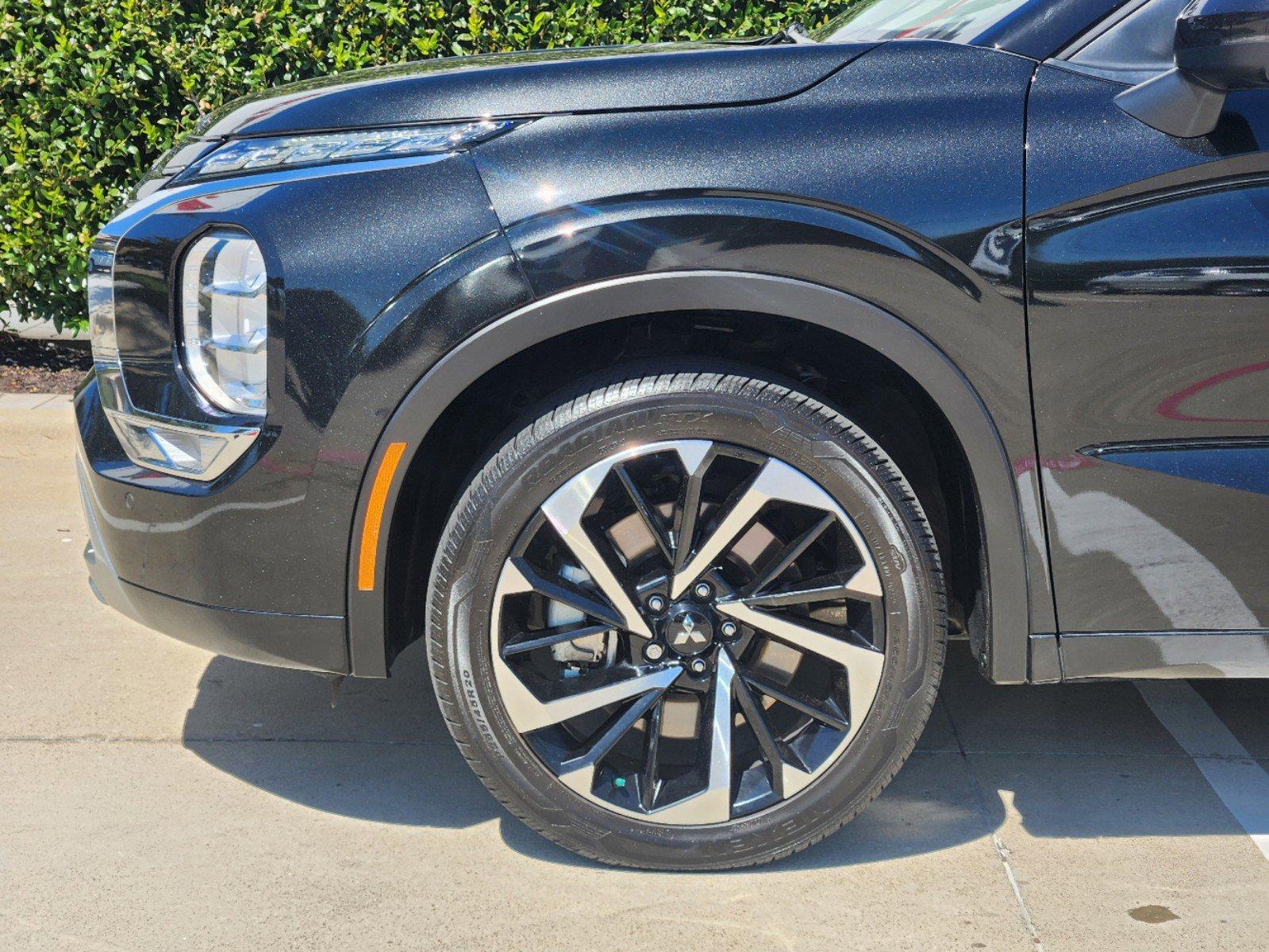 2022 Mitsubishi Outlander Vehicle Photo in MCKINNEY, TX 75070