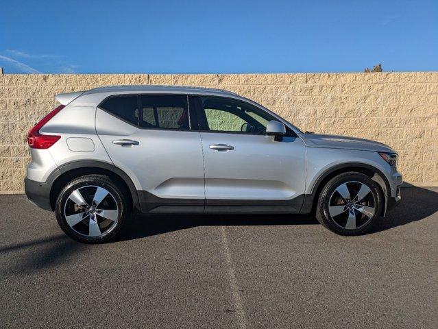 Used 2019 Volvo XC40 Momentum with VIN YV4162UK2K2141294 for sale in Benton, AR