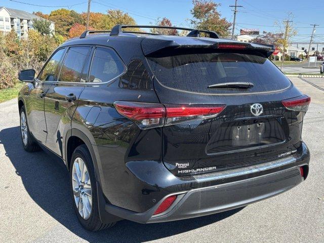 2020 Toyota Highlander Vehicle Photo in Willow Grove, PA 19090