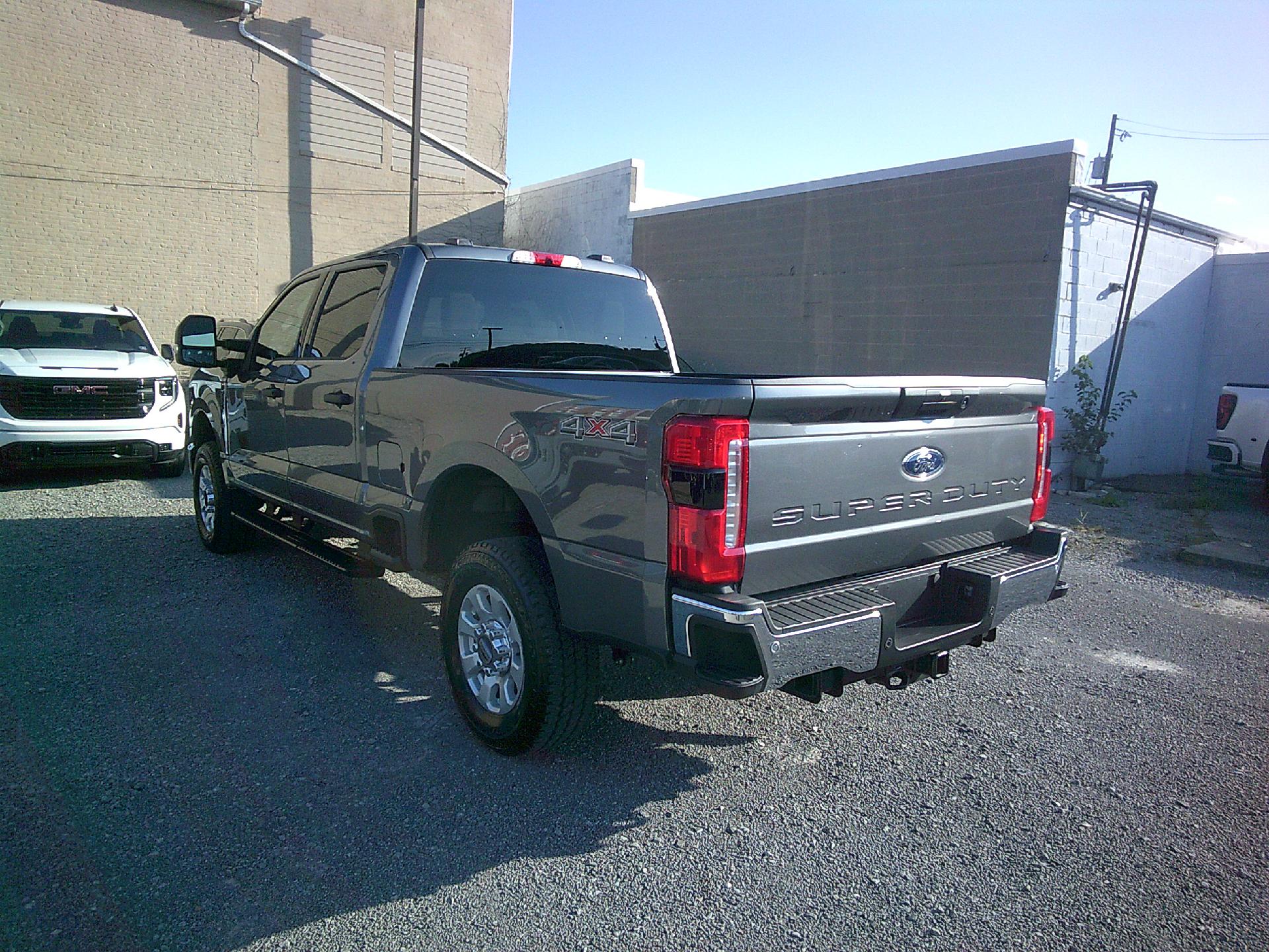 2024 Ford Super Duty F-250 SRW Vehicle Photo in KITTANNING, PA 16201-1536