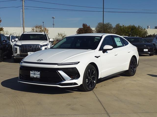 2024 Hyundai SONATA Vehicle Photo in Peoria, IL 61615