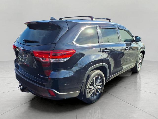 2017 Toyota Highlander Vehicle Photo in Oshkosh, WI 54904