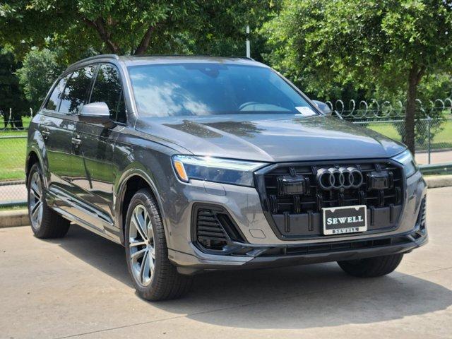 2025 Audi Q7 Vehicle Photo in HOUSTON, TX 77090