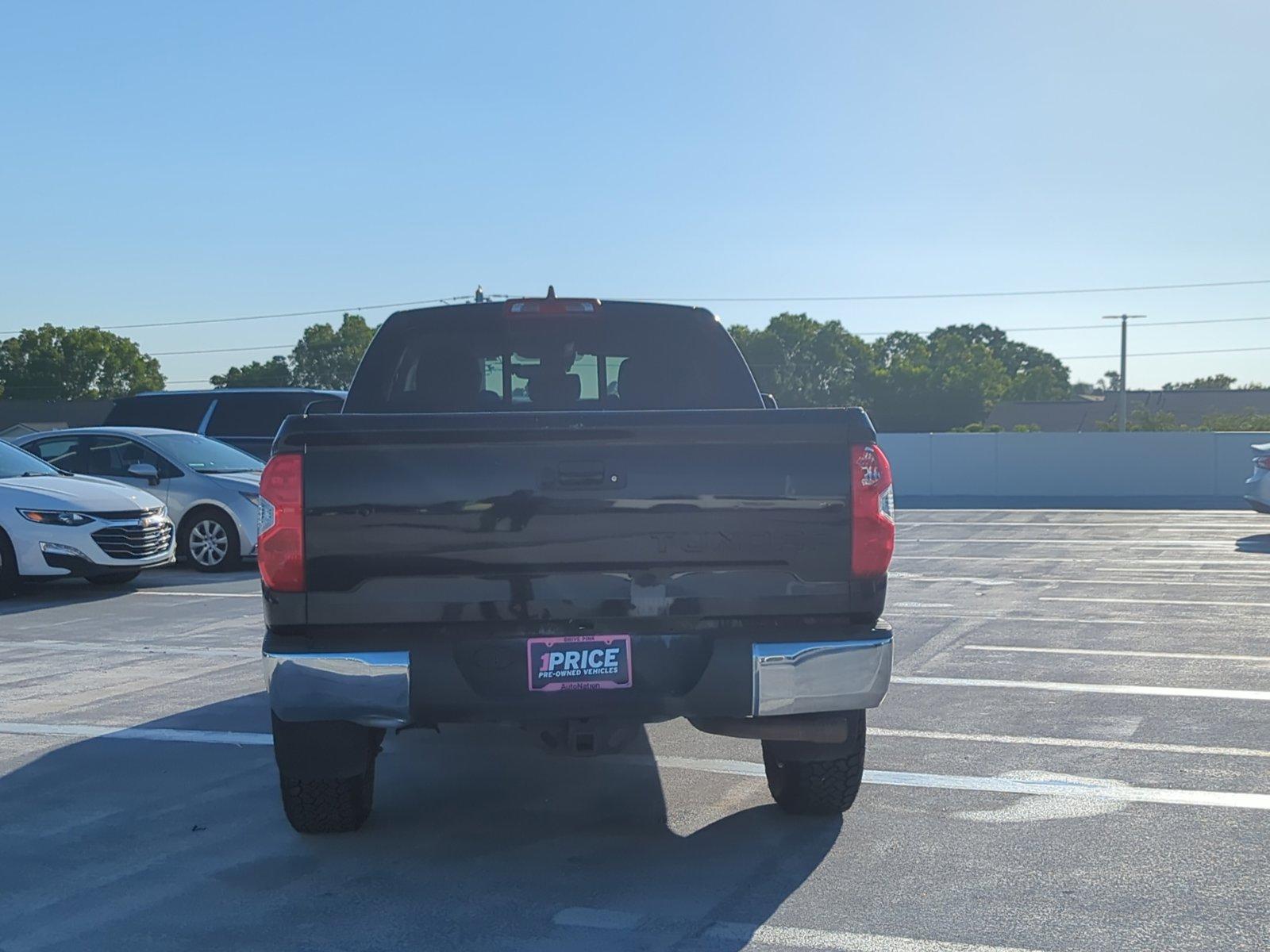 2020 Toyota Tundra 4WD Vehicle Photo in Ft. Myers, FL 33907