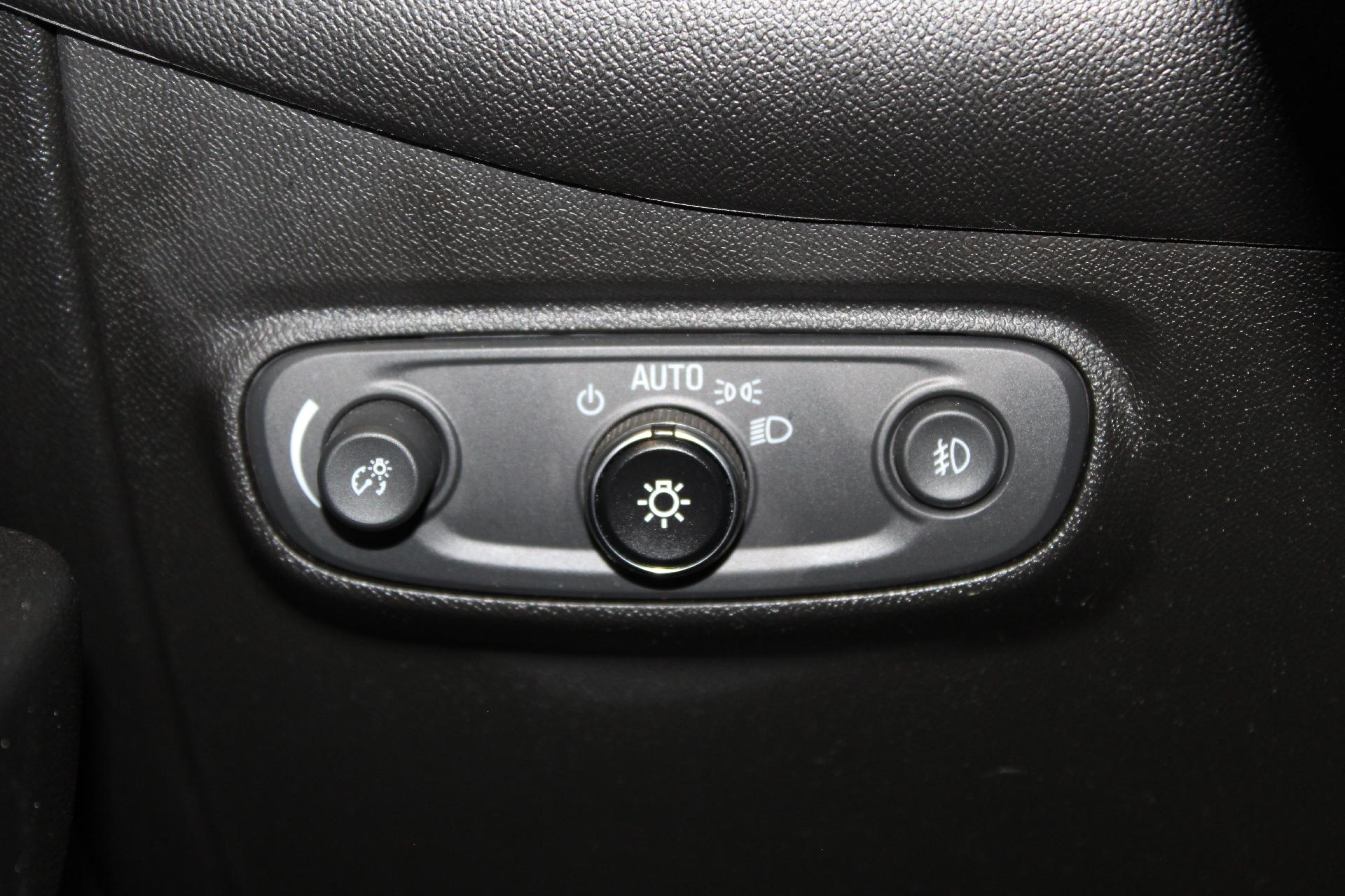 2021 Chevrolet Equinox Vehicle Photo in NORTHAMPTON, MA 01060-1120