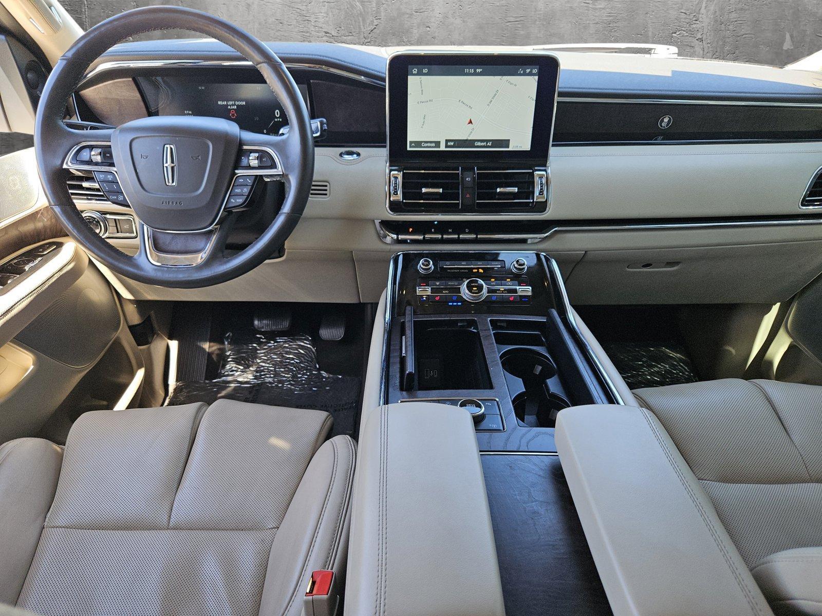 2020 Lincoln Navigator Vehicle Photo in GILBERT, AZ 85297-0446