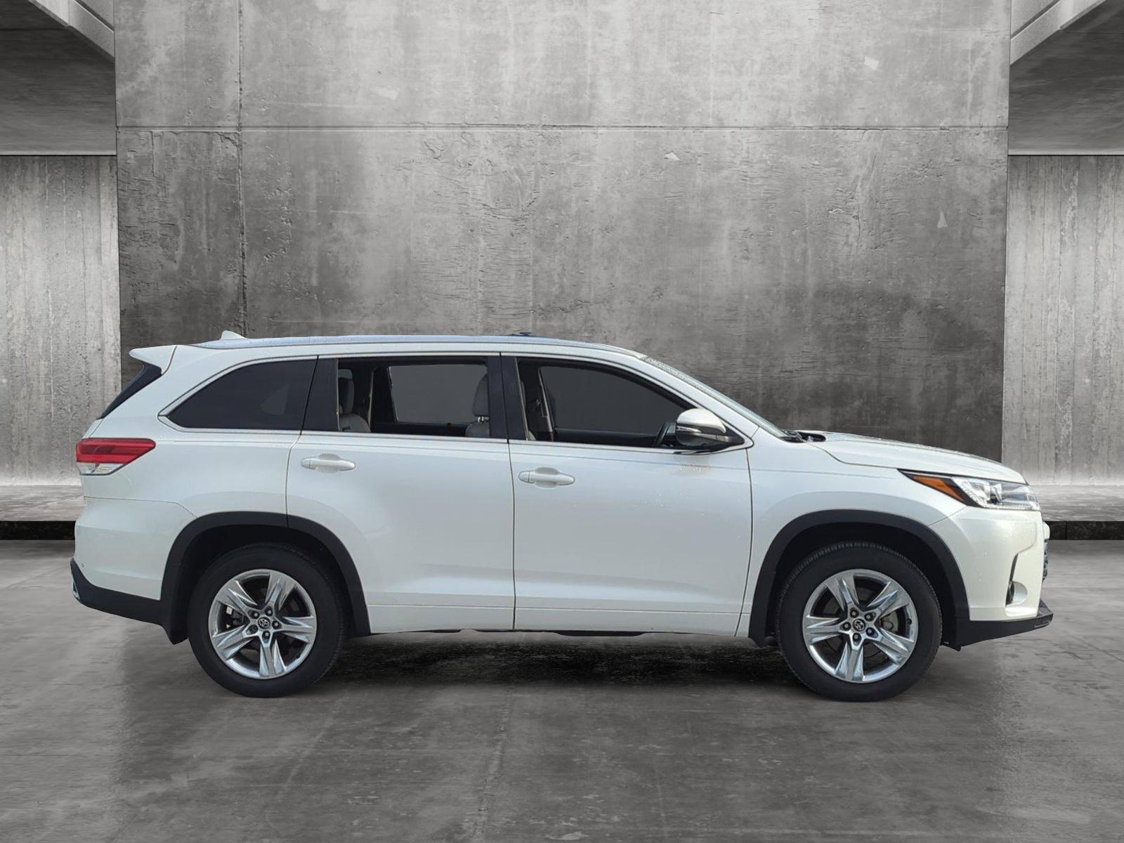 2018 Toyota Highlander Vehicle Photo in Ft. Myers, FL 33907