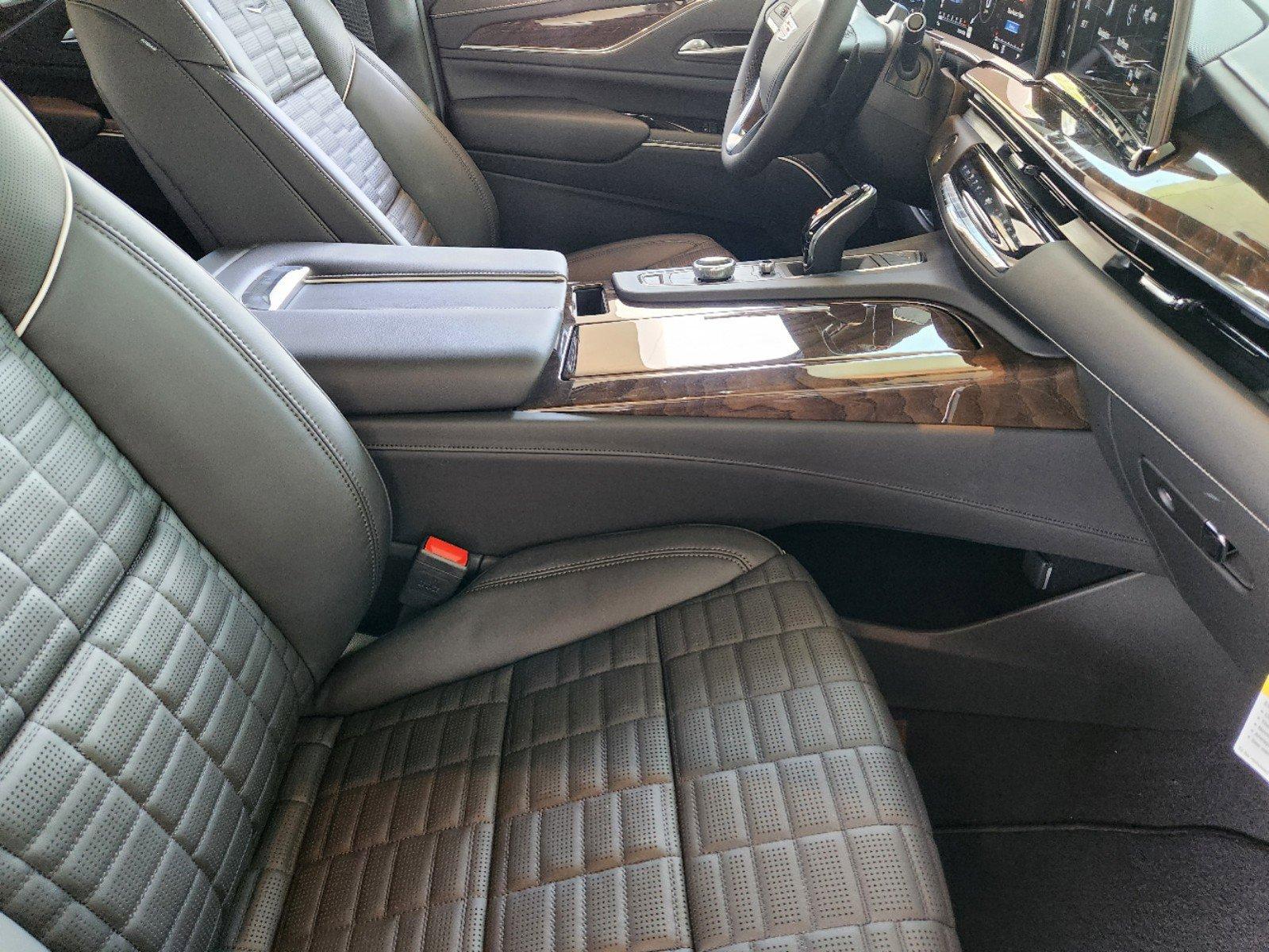 2024 Cadillac Escalade Vehicle Photo in HOUSTON, TX 77079-1502