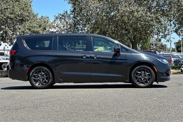 2020 Chrysler Pacifica Vehicle Photo in ELK GROVE, CA 95757-8703