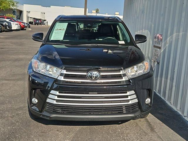 Used 2019 Toyota Highlander XLE with VIN 5TDKZRFH6KS556801 for sale in Tucson, AZ