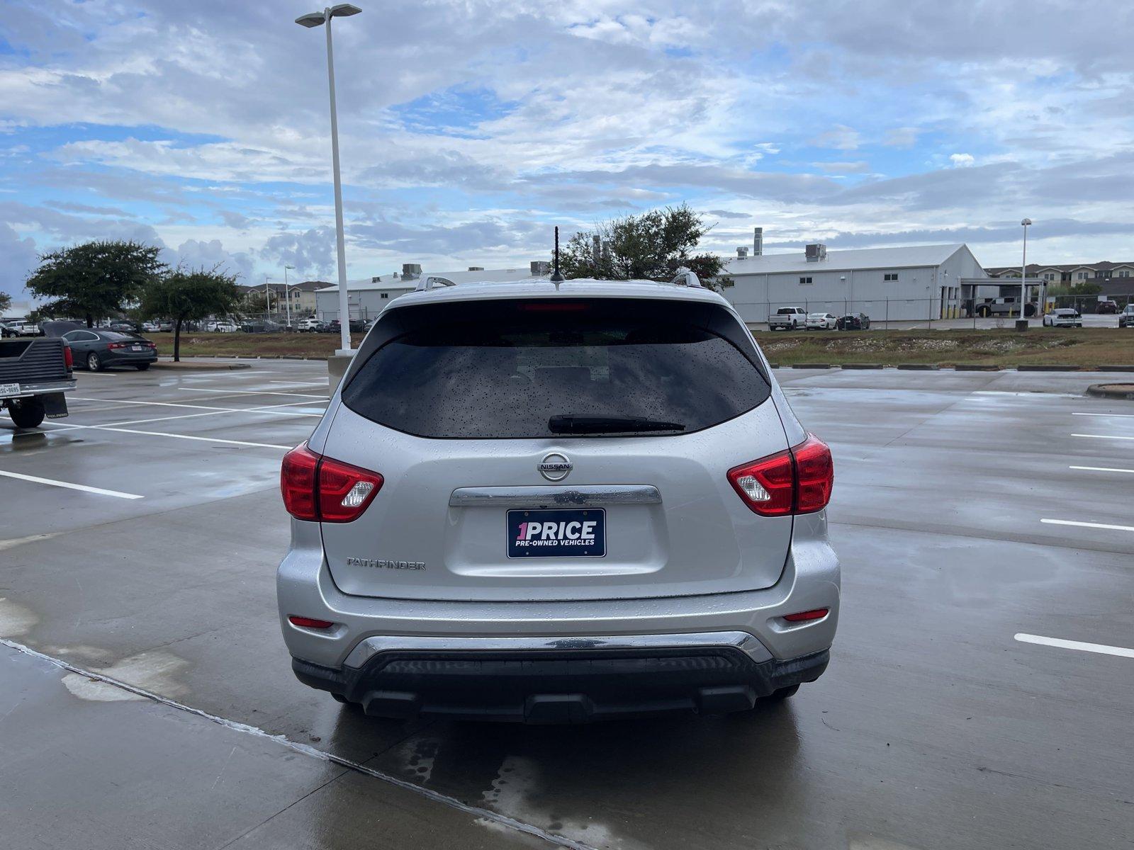 2017 Nissan Pathfinder Vehicle Photo in Corpus Christi, TX 78415