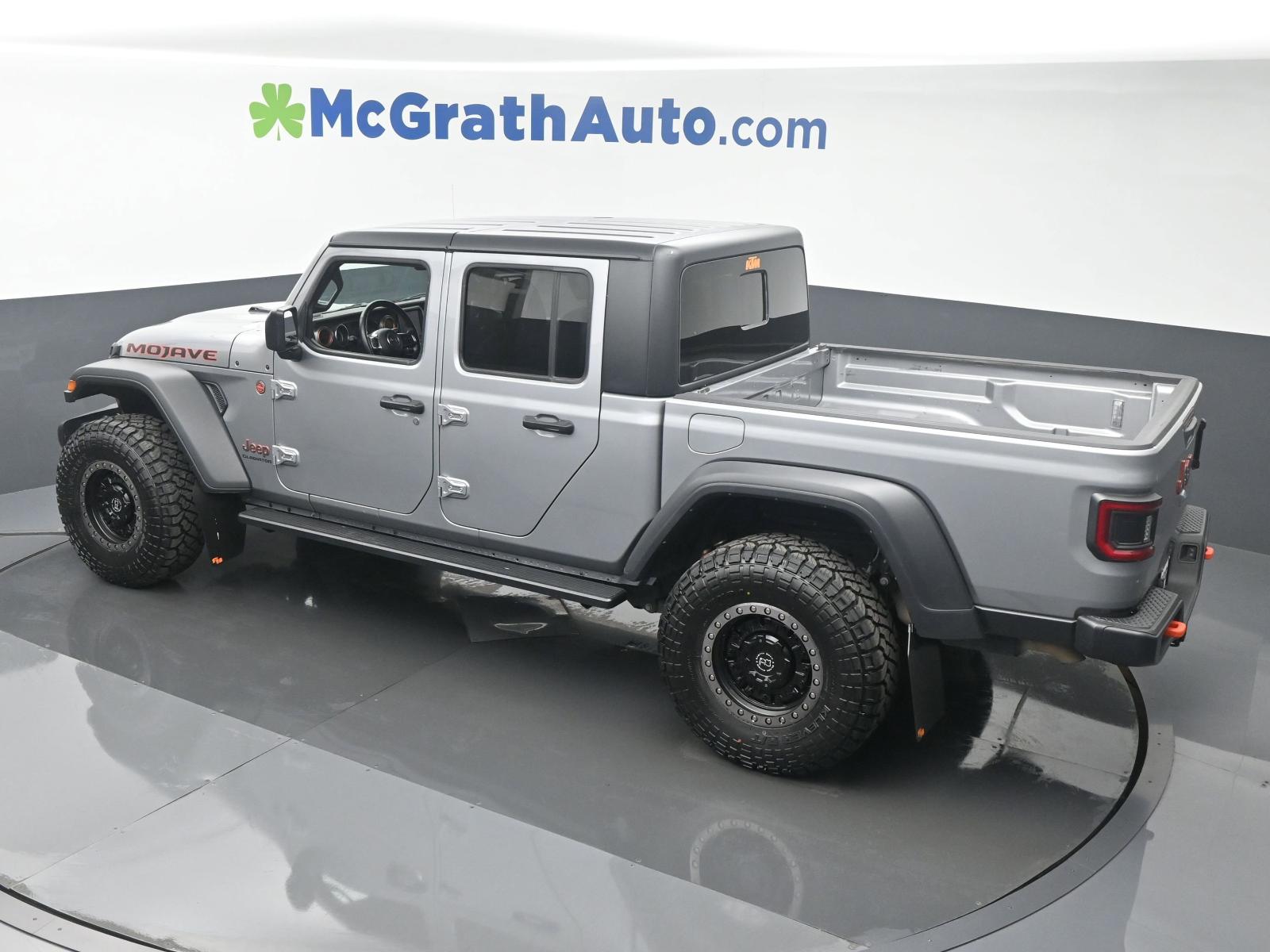 2021 Jeep Gladiator Vehicle Photo in Marion, IA 52302