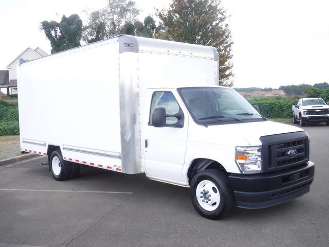 2024 Ford E-Series Cutaway Vehicle Photo in JASPER, GA 30143-8655