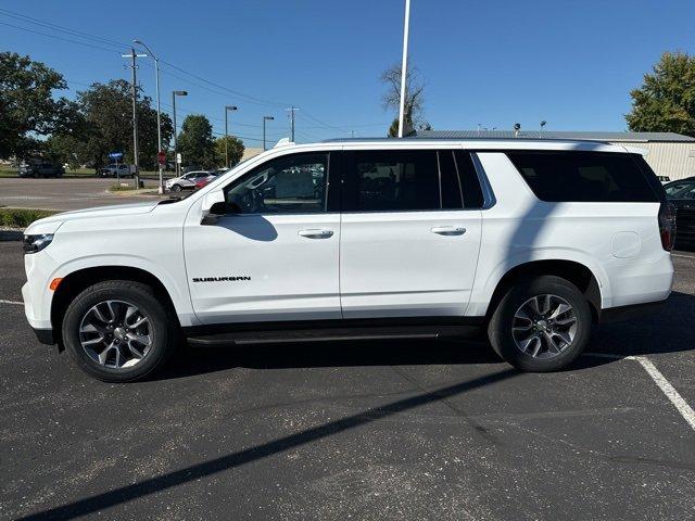 2024 Chevrolet Suburban Vehicle Photo in SAUK CITY, WI 53583-1301