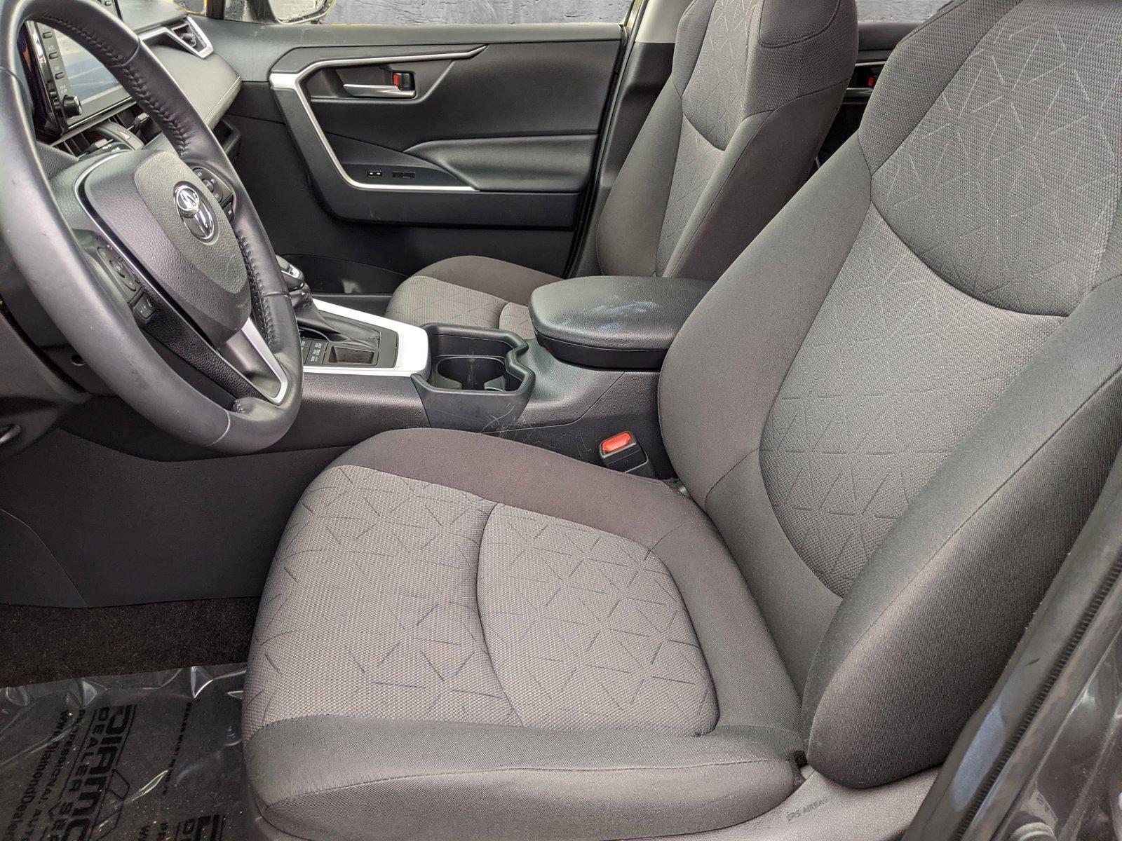 2019 Toyota RAV4 Vehicle Photo in LAUREL, MD 20707-4697