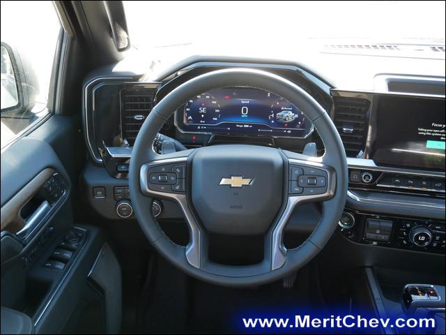 2024 Chevrolet Silverado 1500 Vehicle Photo in MAPLEWOOD, MN 55119-4794