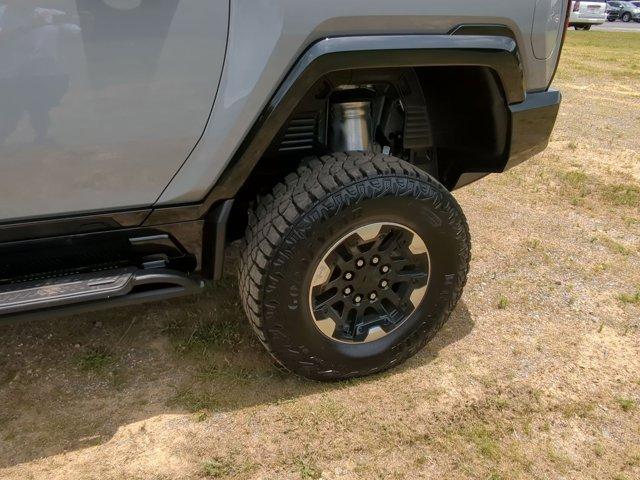 2024 GMC HUMMER EV SUV Vehicle Photo in ALBERTVILLE, AL 35950-0246