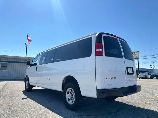 2023 Chevrolet Express Passenger Vehicle Photo in TUPELO, MS 38801-6508