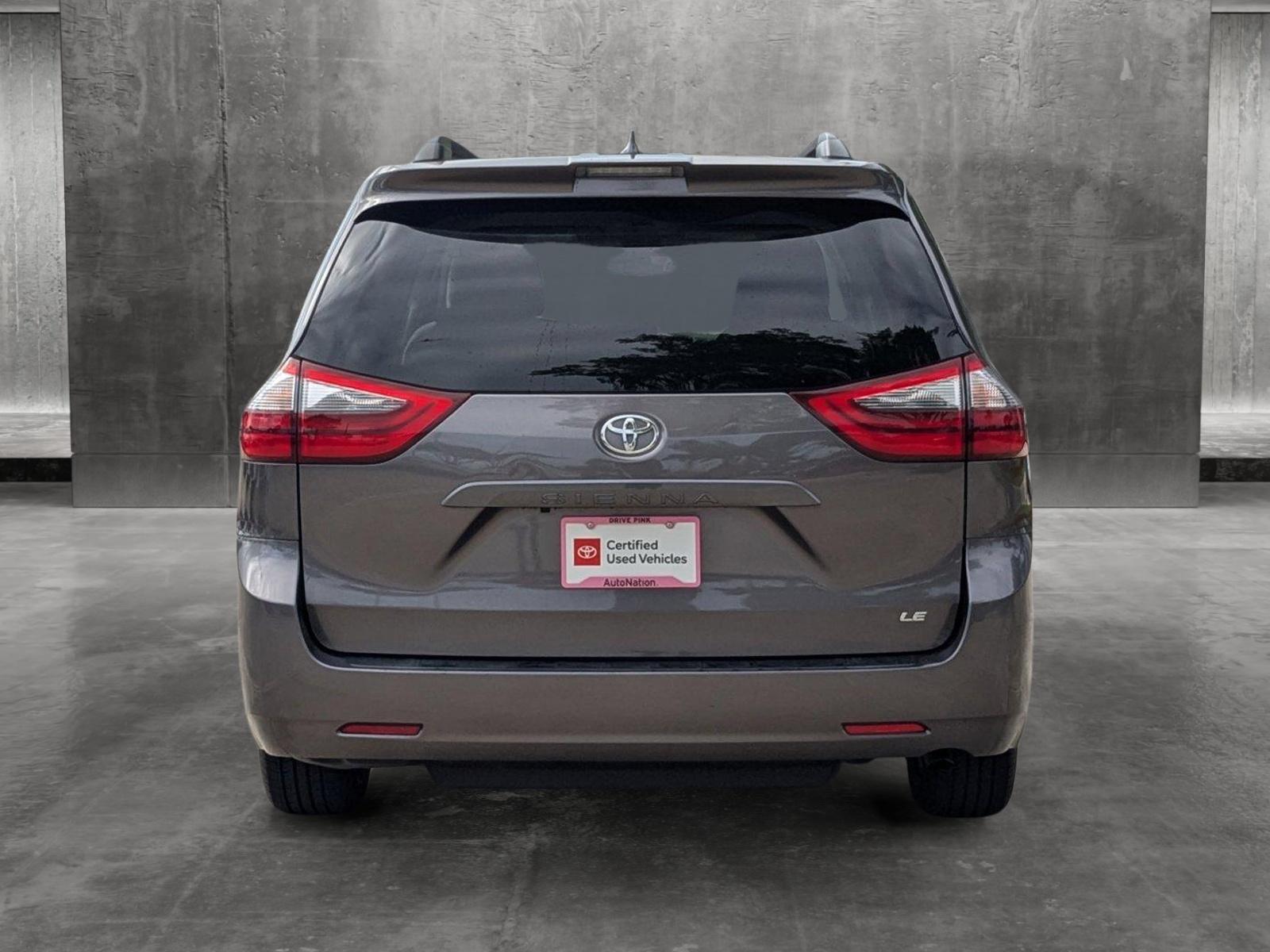 2020 Toyota Sienna Vehicle Photo in Davie, FL 33331