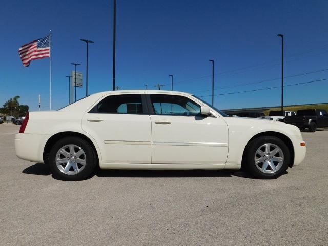 2007 Chrysler 300-Series Vehicle Photo in Gatesville, TX 76528