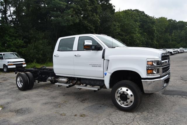 2024 Chevrolet Silverado 6500 HD Vehicle Photo in WHITMAN, MA 02382-1041