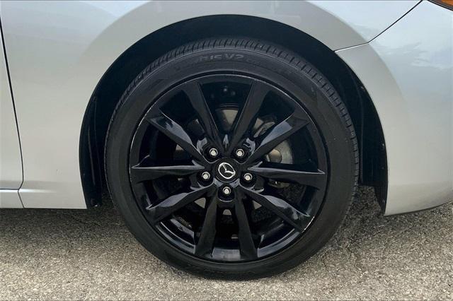 2018 Mazda Mazda3 4-Door Vehicle Photo in KANSAS CITY, MO 64114-4545