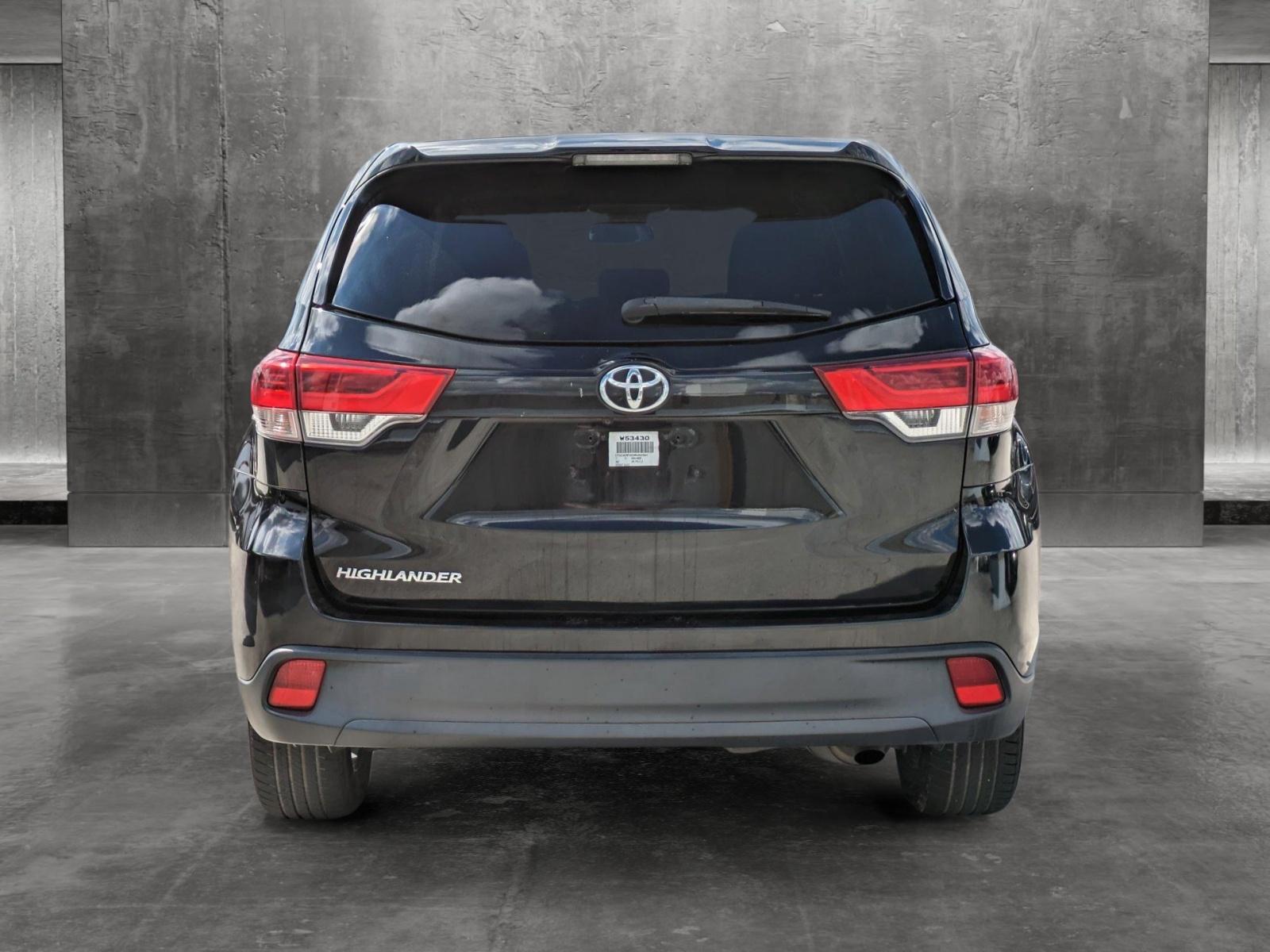 2017 Toyota Highlander Vehicle Photo in MIAMI, FL 33172-3015