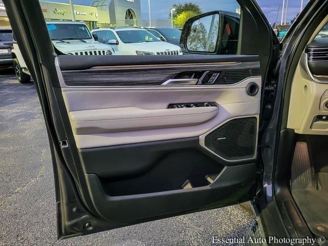 2023 Jeep Wagoneer Vehicle Photo in Plainfield, IL 60586