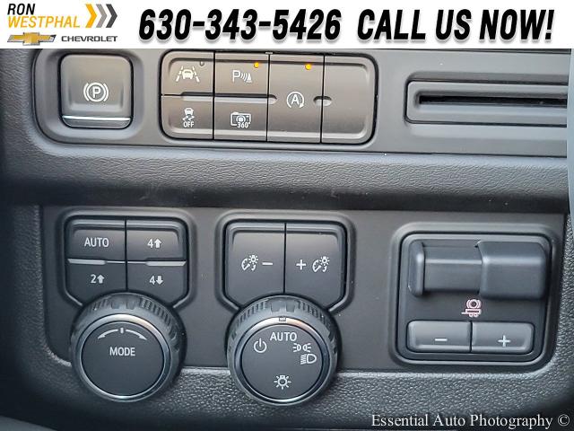 2024 Chevrolet Suburban Vehicle Photo in AURORA, IL 60503-9326