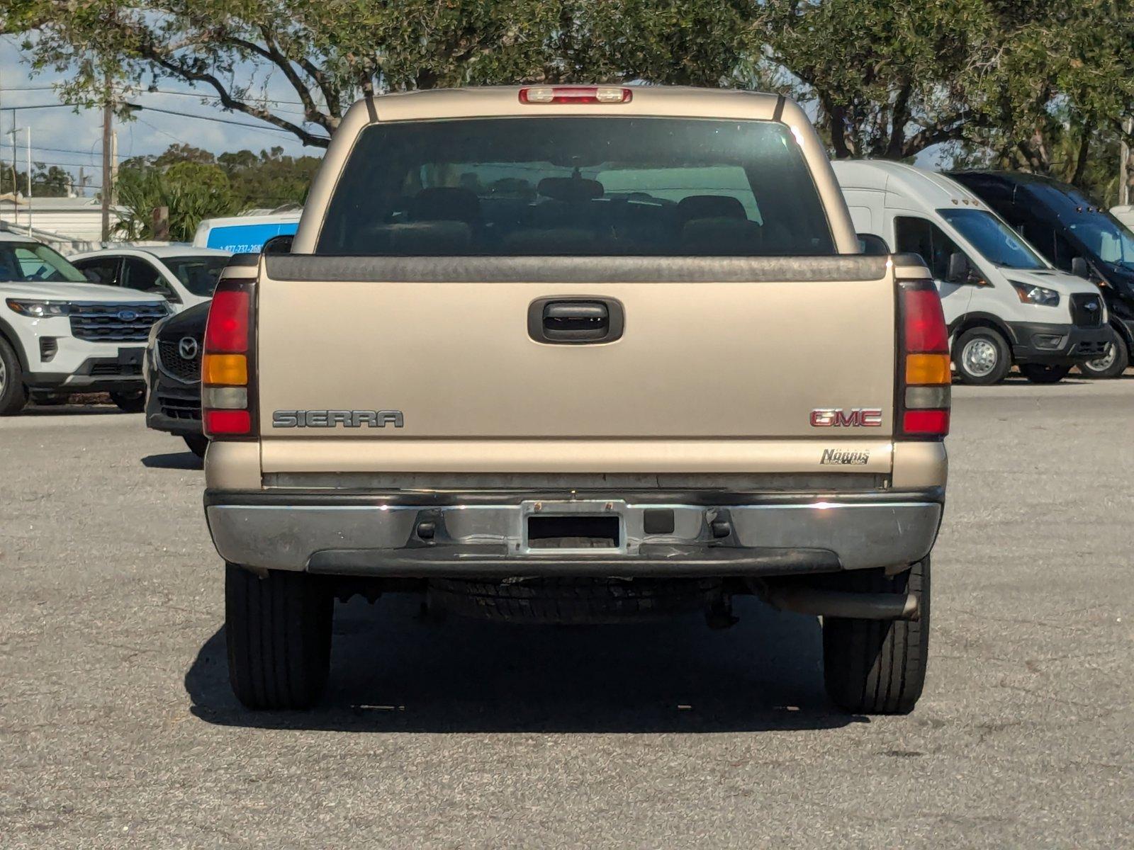 2007 GMC Sierra 1500 Classic Vehicle Photo in St. Petersburg, FL 33713