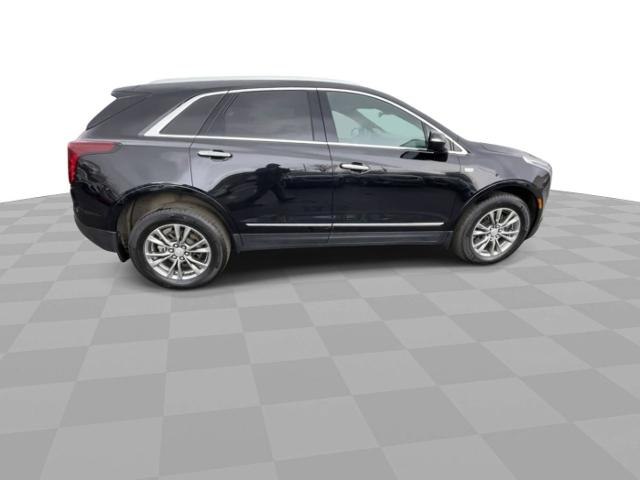 Used 2021 Cadillac XT5 Premium Luxury with VIN 1GYKNDRS1MZ127843 for sale in Williamsville, NY