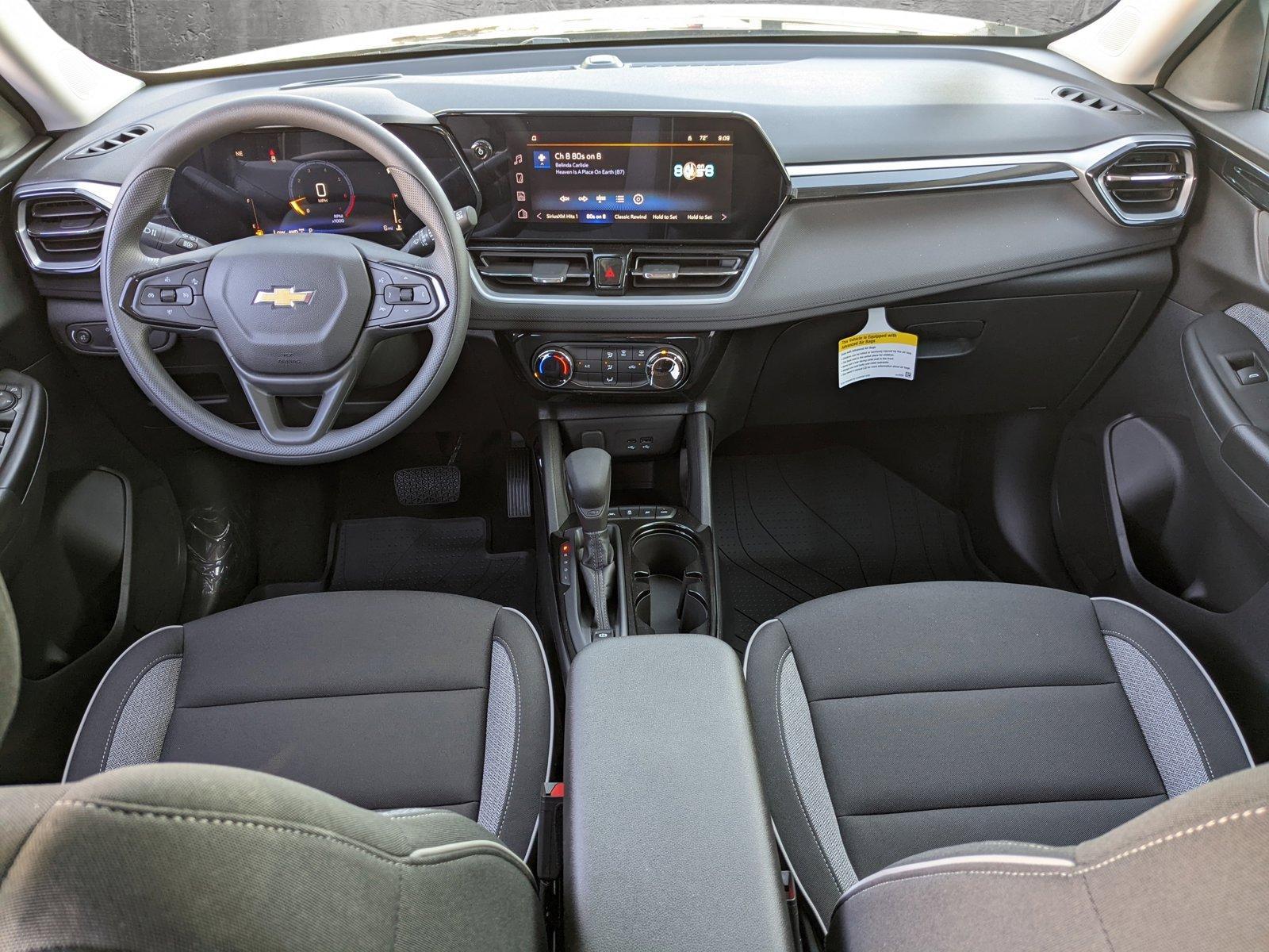 2024 Chevrolet Trailblazer Vehicle Photo in VALENCIA, CA 91355-1705