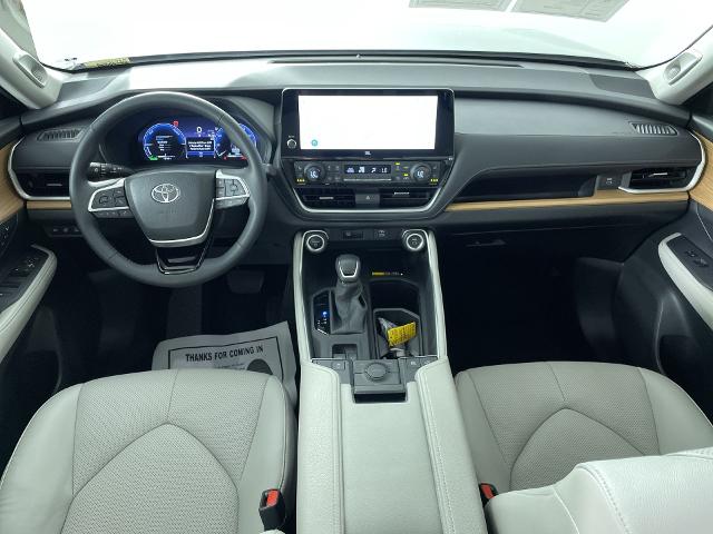 2024 Toyota Grand Highlander Vehicle Photo in GILBERT, AZ 85297-0402