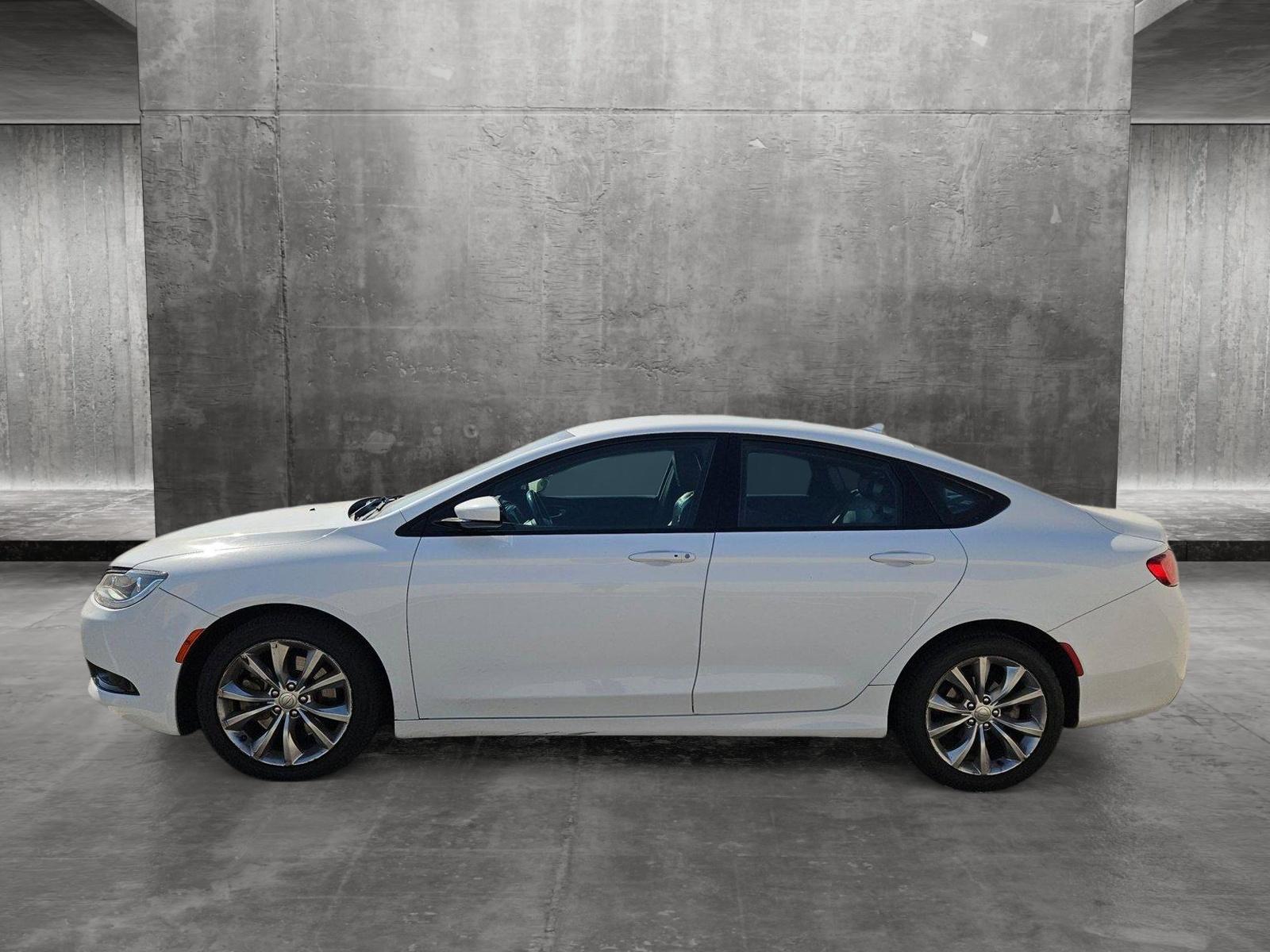 2015 Chrysler 200 Vehicle Photo in GILBERT, AZ 85297-0446