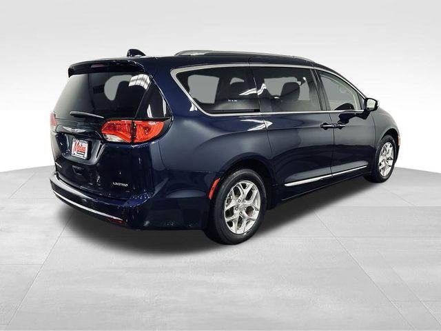 2020 Chrysler Pacifica Vehicle Photo in MEDINA, OH 44256-9631