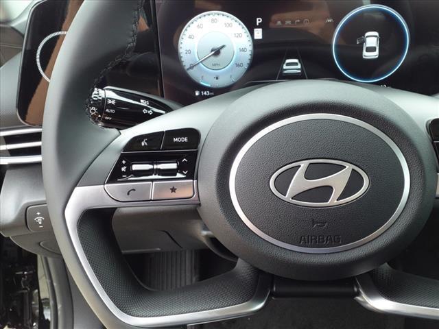 2024 Hyundai ELANTRA Vehicle Photo in Peoria, IL 61615