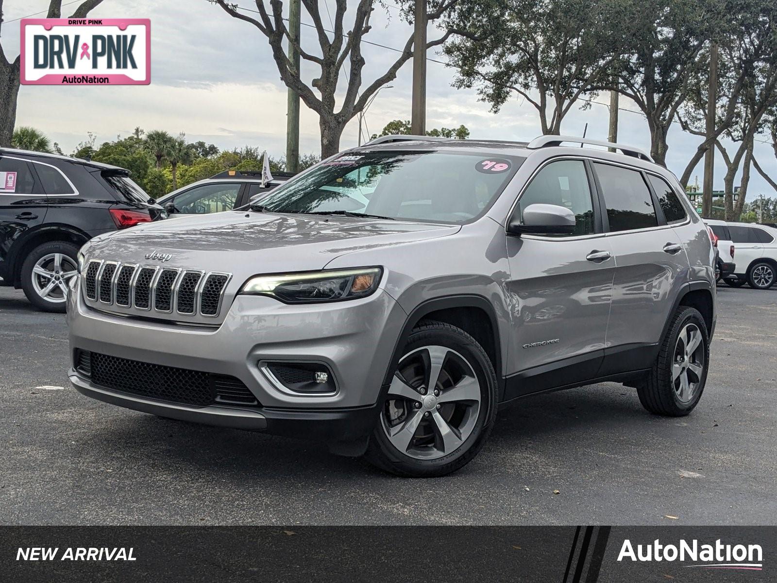 2019 Jeep Cherokee Vehicle Photo in GREENACRES, FL 33463-3207