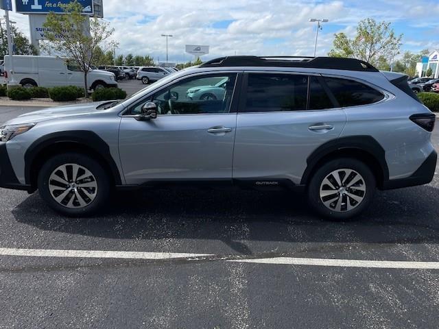 2025 Subaru Outback Vehicle Photo in Green Bay, WI 54304