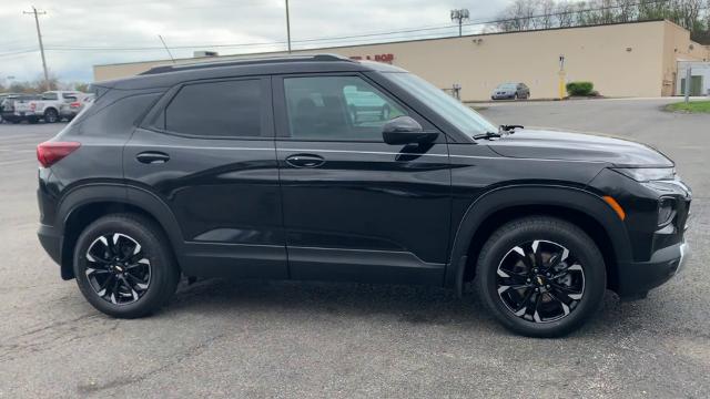 2021 Chevrolet Trailblazer Vehicle Photo in MOON TOWNSHIP, PA 15108-2571