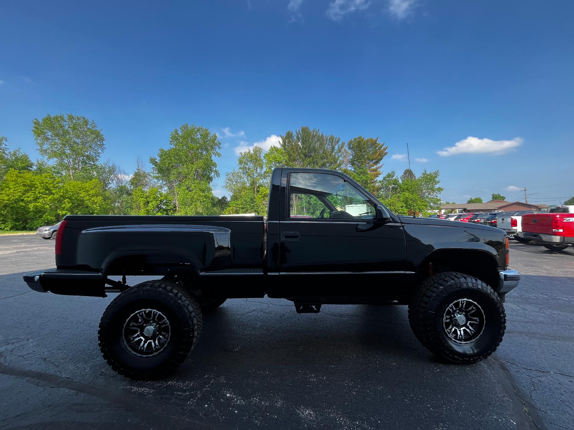 1988 Chevrolet 1/2 Ton Pickups Vehicle Photo in CLARE, MI 48617-9414