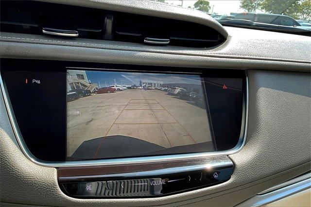 2019 Cadillac XT5 Vehicle Photo in TOPEKA, KS 66609-0000