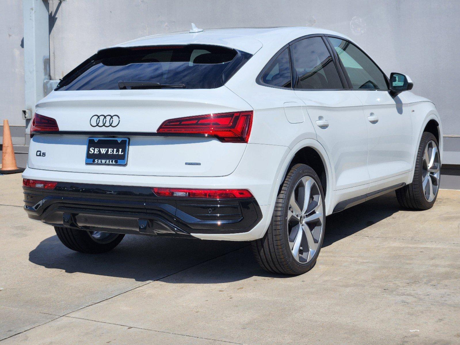 2024 Audi Q5 Sportback Vehicle Photo in SUGAR LAND, TX 77478