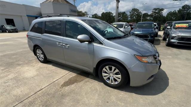 Used 2016 Honda Odyssey SE with VIN 5FNRL5H39GB077455 for sale in Picayune, MS