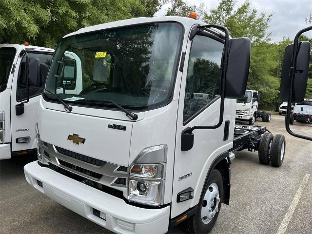 2025 Chevrolet Low Cab Forward 3500 Vehicle Photo in ALCOA, TN 37701-3235