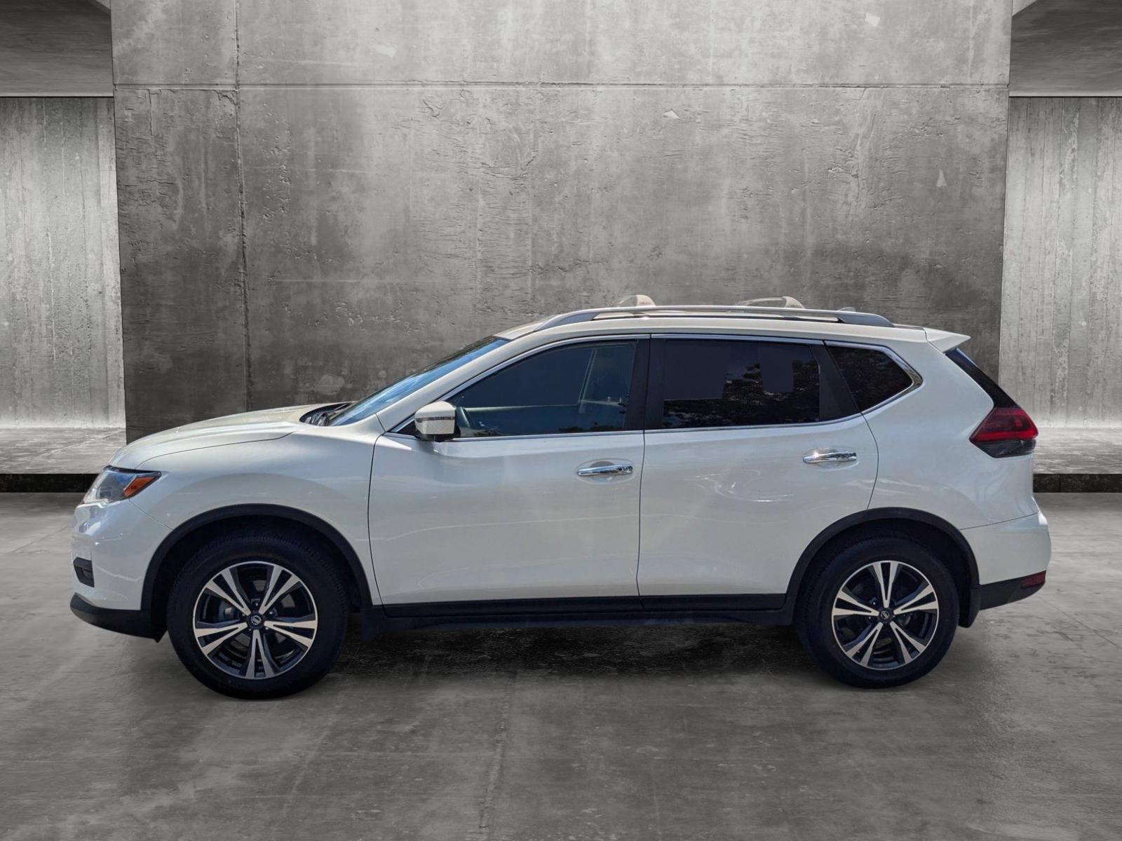 2019 Nissan Rogue Vehicle Photo in Miami, FL 33135