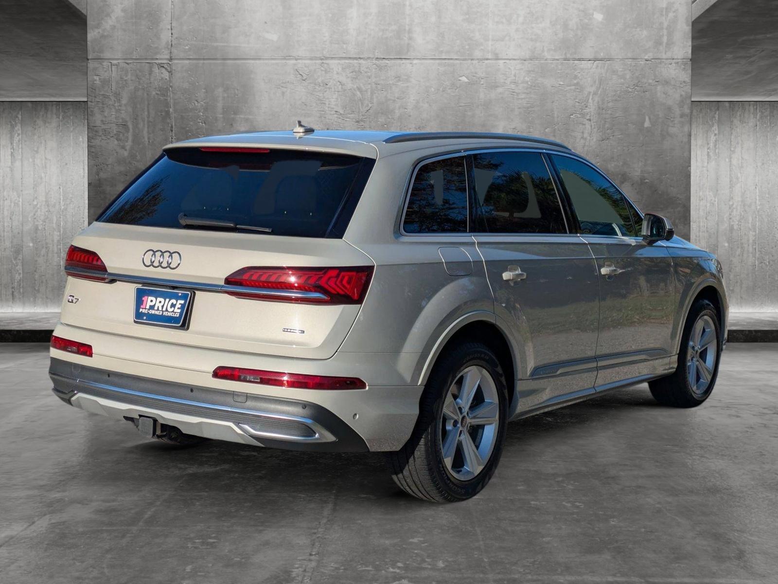 2021 Audi Q7 Vehicle Photo in Sarasota, FL 34231