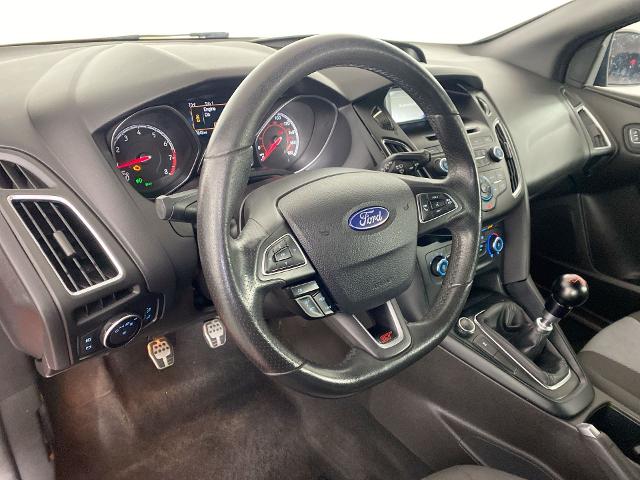 2017 Ford Focus ST Vehicle Photo in ALLIANCE, OH 44601-4622