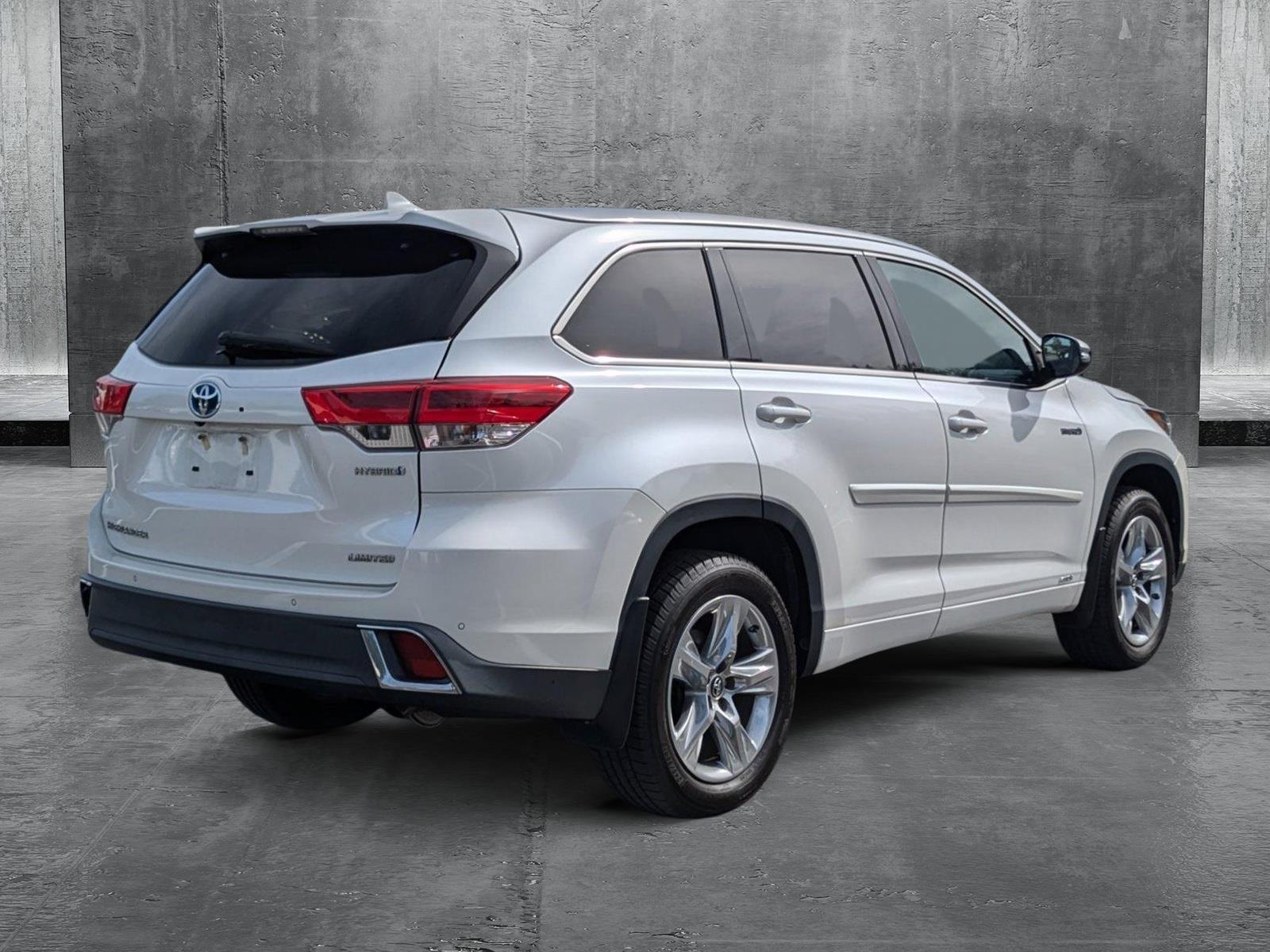 2018 Toyota Highlander Vehicle Photo in Clearwater, FL 33761