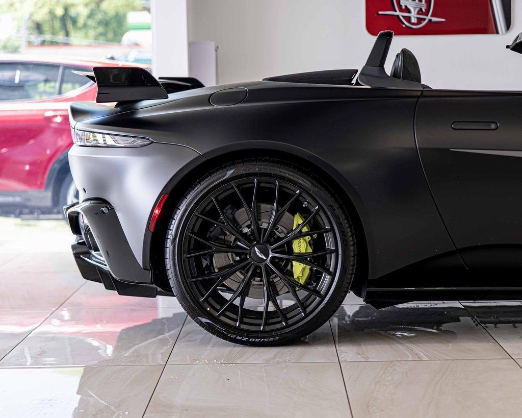 2023 Aston Martin Vantage Vehicle Photo in Plainfield, IL 60586